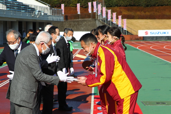 award_03.jpg